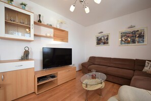 Apartment, 2 Bedrooms | Living room | Flat-screen TV - Apartment Micetic (Vrbnik)