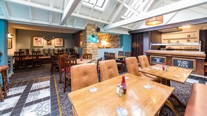 Bar (on property) - Duke of Wellington (Cheltenham)
