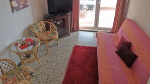 Apartment, 2 Bedrooms | Living area | Flat-screen TV - Apartment Ivana (Omisalj)