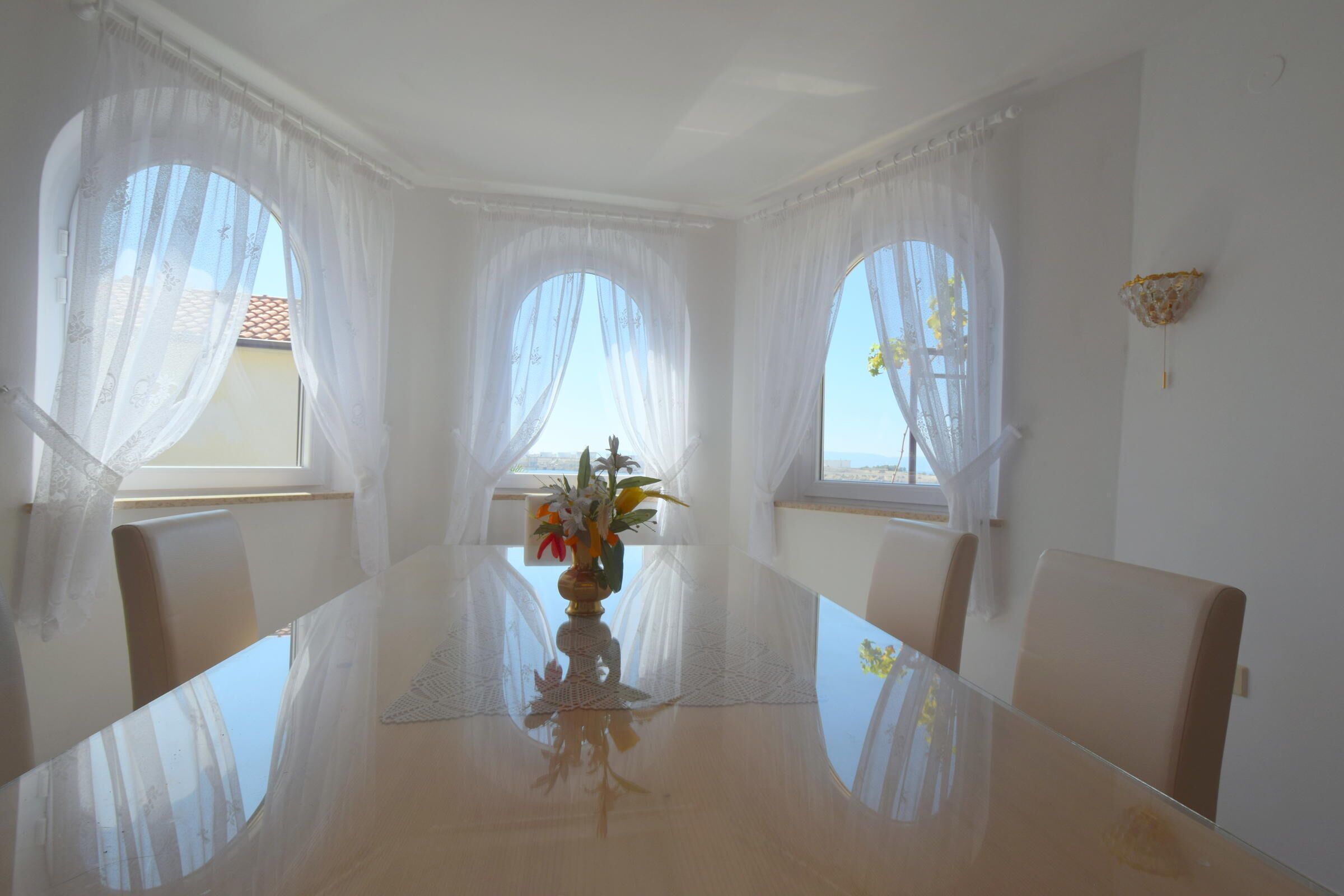 Leilighet, 3 soverom | Spiseområde på rommet