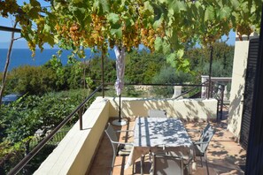 Terrace/patio - Apartment Pampas (Omisalj)