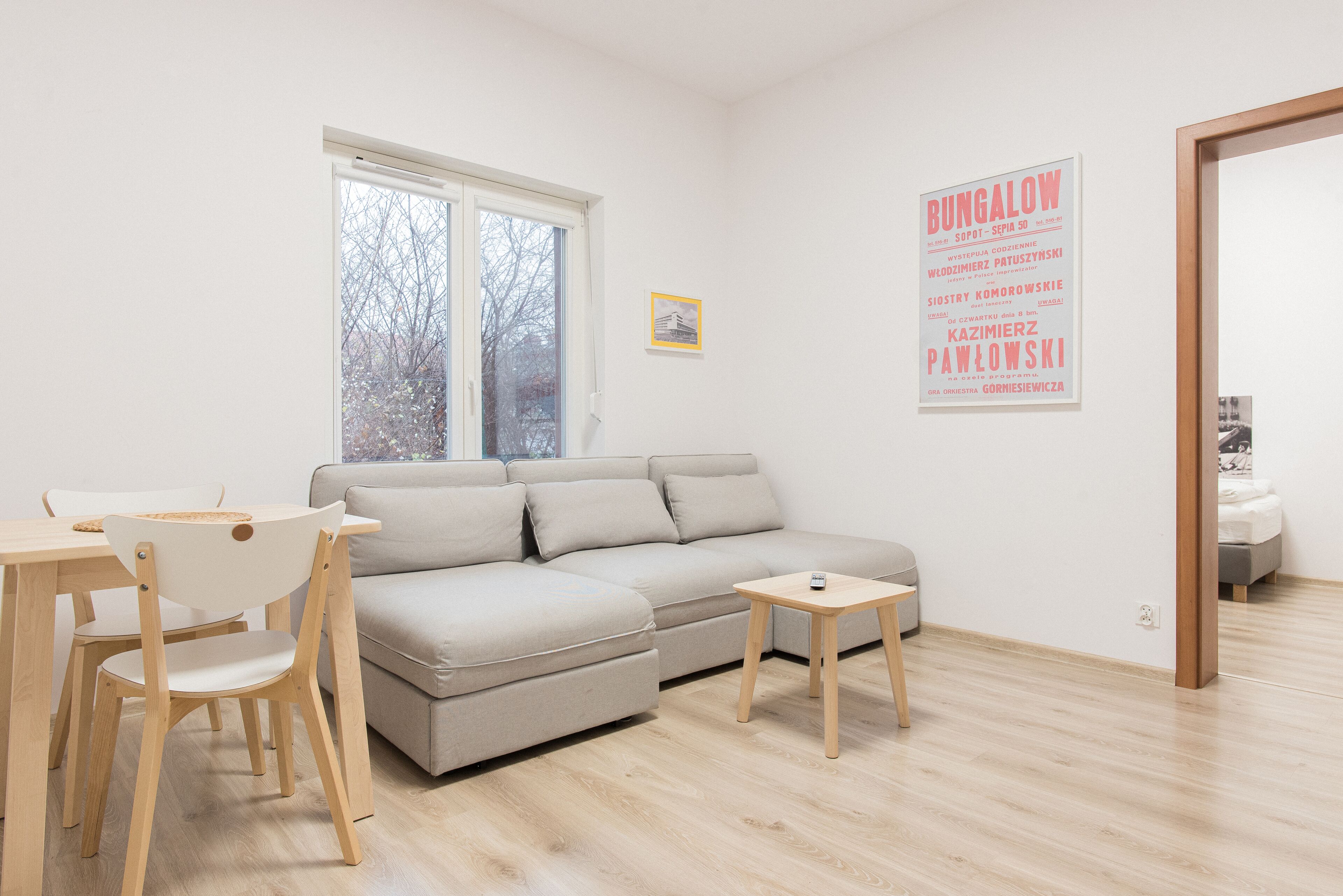 คอมฟอร์ทอพาร์ทเมนท์, 1 ห้องนอน, พร้อมสิ่งอำนวยความสะดวกสำหรับผู้พิการ, ห้องน้ำส่วนตัว (3) | ห้องนั่งเล่น | แท่นต่อเครื่องเล่น MP3