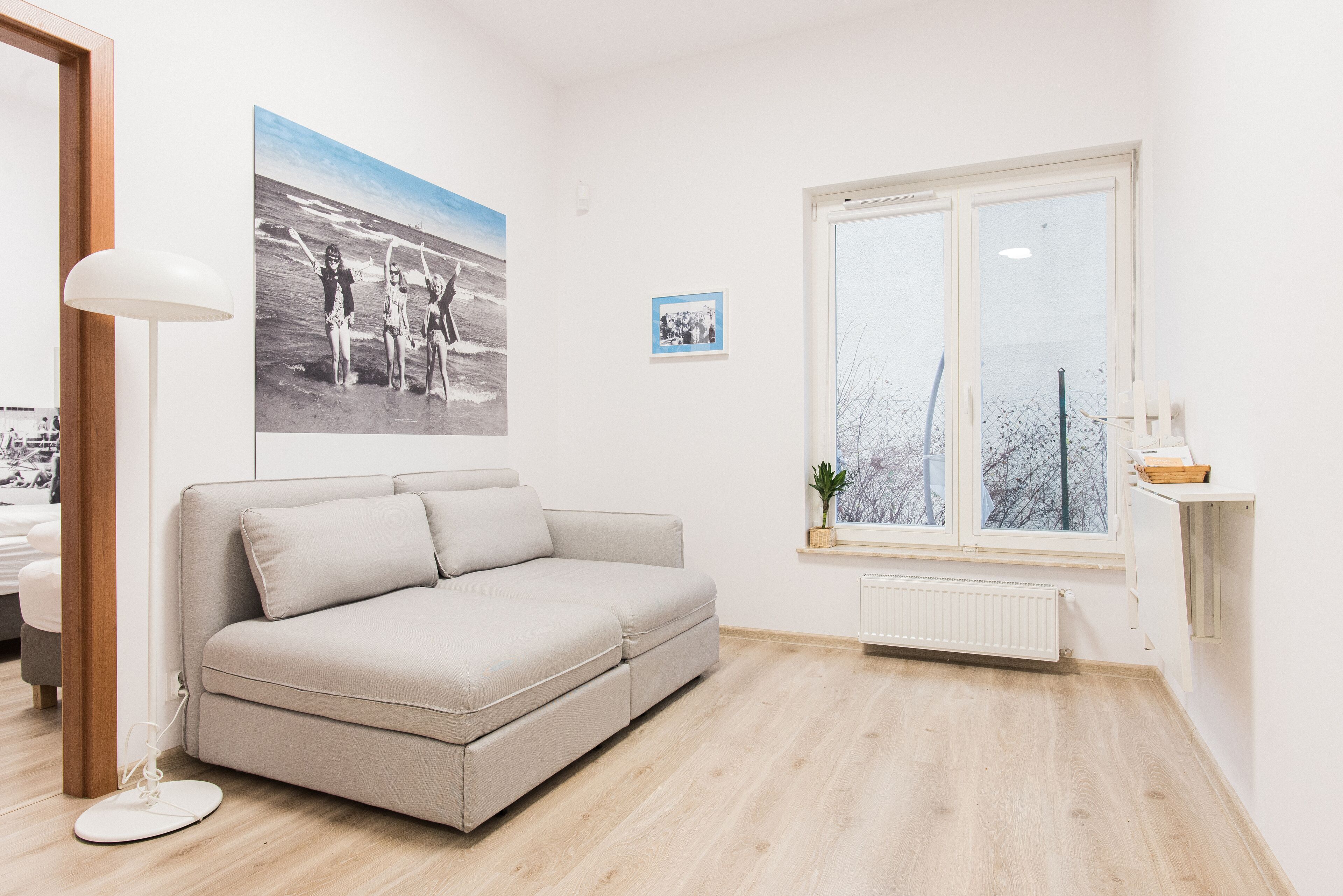 คอมฟอร์ทอพาร์ทเมนท์, 1 ห้องนอน, พร้อมสิ่งอำนวยความสะดวกสำหรับผู้พิการ, ห้องน้ำส่วนตัว (2) | ห้องนั่งเล่น | แท่นต่อเครื่องเล่น MP3