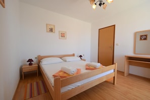 Apartment, 2 Bedrooms | Free cribs/infant beds, free WiFi, bed sheets - Apartments Adriana (Omisalj)