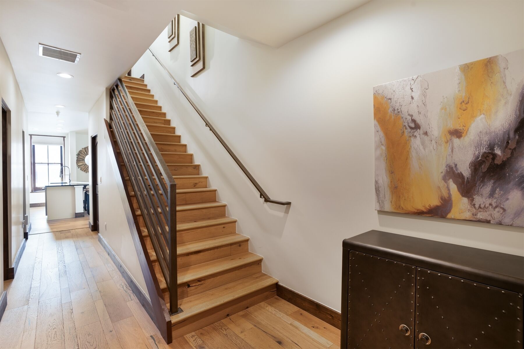 Water Street Residence A: Located just 400 feet from the Plaza!