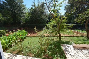 Apartment, 1 Schlafzimmer (A1) | Blick auf den Garten