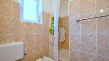 Apartment, 1 Bedroom (A1) | Bathroom | Bidet, towels, toilet paper
