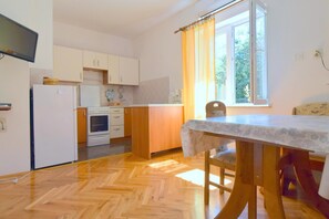 Apartment, 1 Bedroom (A1) | Private kitchen