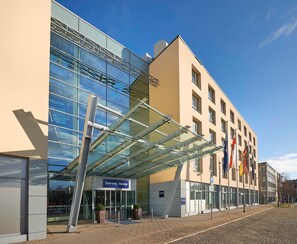 Unclassified image, 5 of 21, button