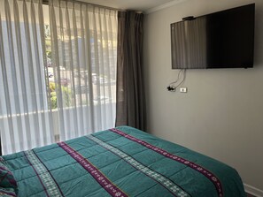 3 chambres, fer et planche à repasser, Wi-Fi gratuit