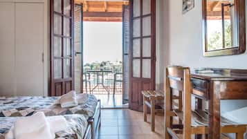Standard Twin Room, Sea View | In-room safe, desk, iron/ironing board, free cribs/infant beds