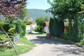 Property grounds - Camping Le Grand Verney (Novalaise)