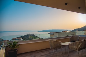 Vista para praia/oceano