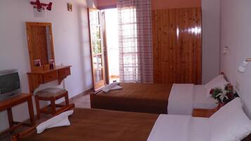 Ferros/tábuas de passar roupa, Wi-Fi de cortesia, roupa de cama