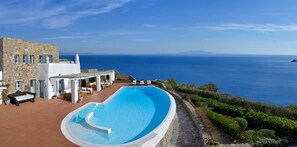 Piscina a l'aire lliure 