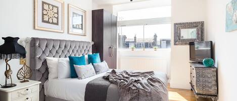 아파트 (2 Bedrooms) | 2 개의 침실, 책상, 노트북 작업 공간, 암막 커튼