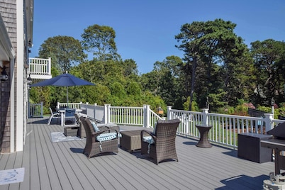 Beautiful Spacious Family Retreat w/ Pool!