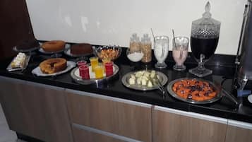 Free daily buffet breakfast