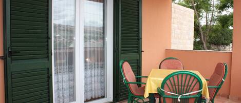 Apartment, 2 Schlafzimmer | Balkon