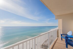 Property grounds - Beautiful Beachfront 11th Floor Condo w/ Direct Gulf Views Panama City Beach, FL (Shores of Panama, Panama City Beach)