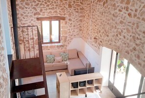 Smart TV, fireplace - Spectacular country house, centenary, with pool in Sencelles. (Cas Canar)