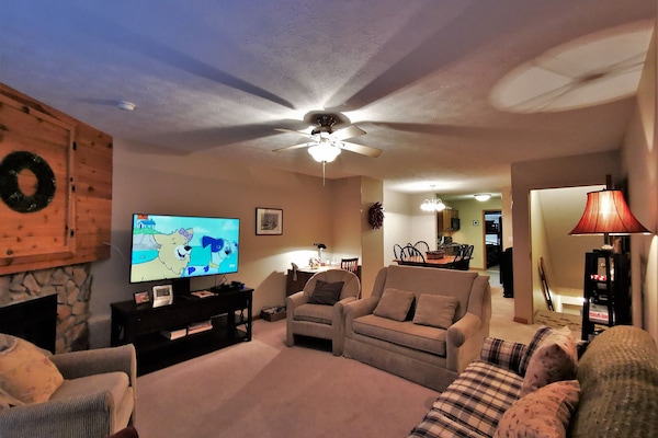 Spacious family room with fireplace