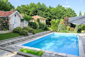 Pool - Luxury Green Oasis Villa With Pool! (Sarajevo)