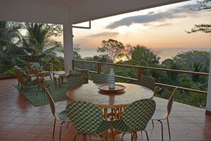 Porch - Splendid Serviced Guest House Ocean View Montezuma (Cóbano)