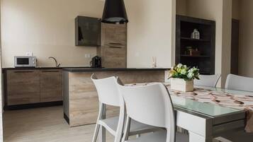 Apartment, 1 Bedroom (Cerea) | Private kitchenette | Full-size fridge, microwave, stovetop, dishwasher