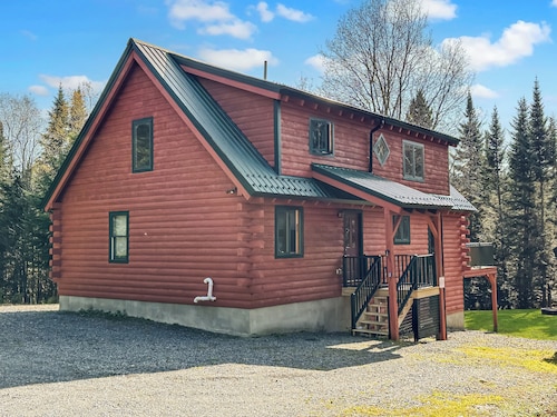 Cozy Cabin with Rec Trail and Lake Access!