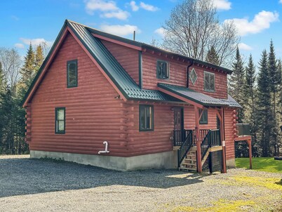 Cozy Cabin with Rec Trail and Lake Access!
