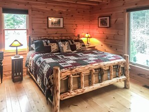 2 habitaciones, escritorio, tabla de planchar con plancha y wifi gratis 