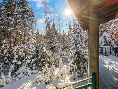 Cozy Cabin with Rec Trail and Lake Access!