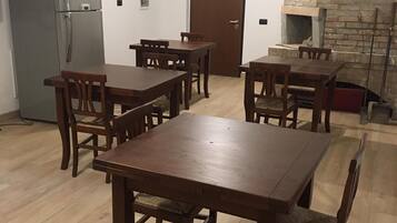 Petit déjeuner préparé à la commande compris tous les jours