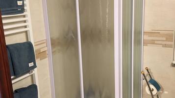 Doppia Elite | Bagno | Doccia, set di cortesia gratuito, asciugacapelli, bidet