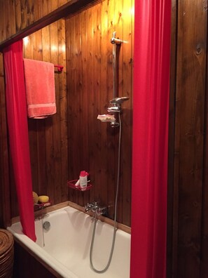 Villa, 4 Bedrooms, Private Pool | Bilik Mandi | Bidet, tuala disediakan 