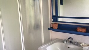 Villa, 4 Bedrooms, Private Pool | Bathroom - Franciacorta Villa con piscina (Berzo Demo)