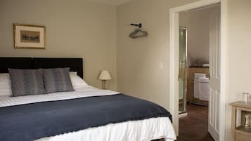 Kahden hengen deluxe-huone (yksi tai kaksi sänkyä) | Allergiatestatut vuodevaatteet, yksilöllisesti sisustettu