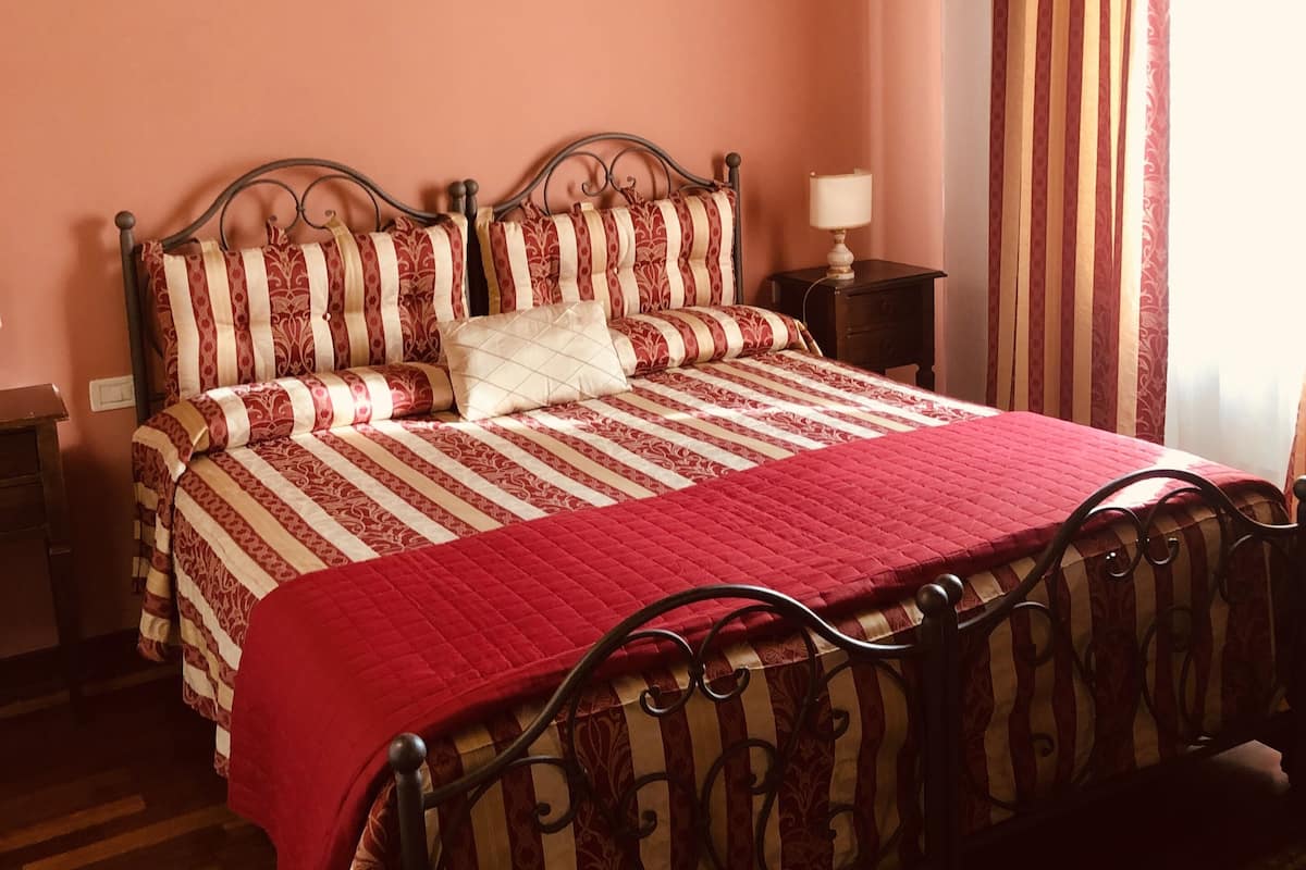Chambre supérieure | Literie de qualité, couette en duvet, système d’insonorisation