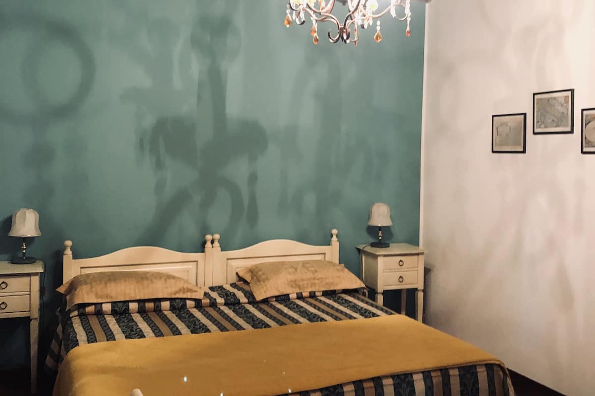 Chambre de base double | Literie de qualité, couette en duvet, système d’insonorisation