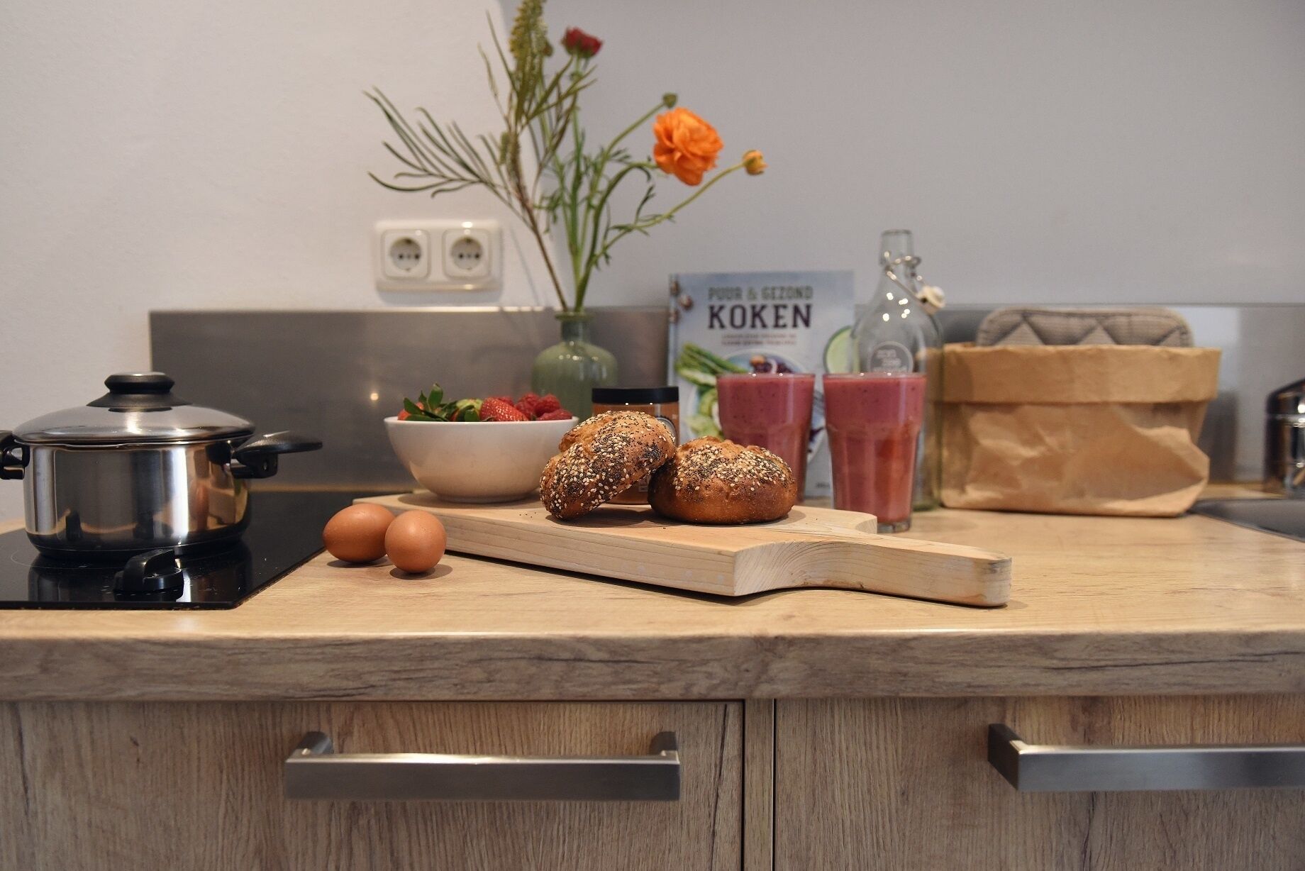 Apartment | Private kitchen | Full-size fridge, dishwasher, coffee/tea maker, electric kettle