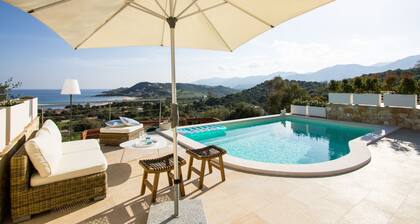 Levante - Magnificent villa with swimming pool and panoramic view of the bay of Foxi Manna