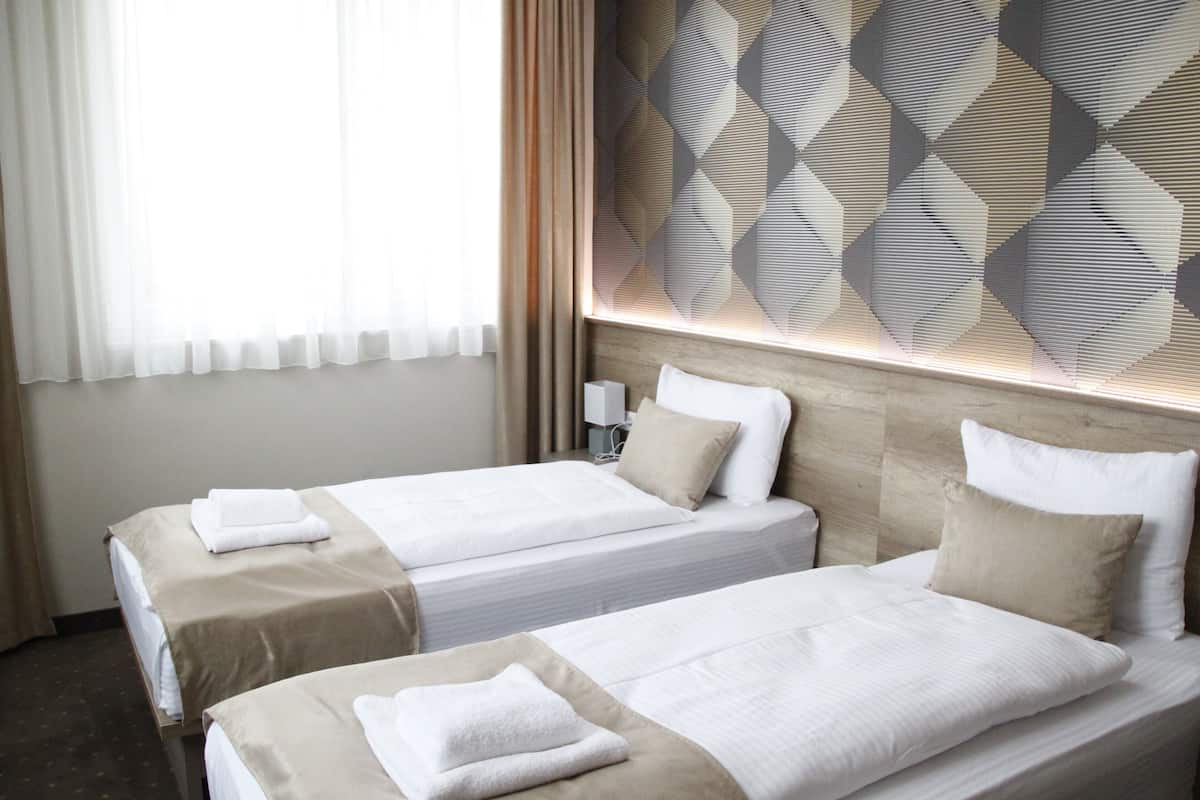 In-room safe, free WiFi, bed sheets