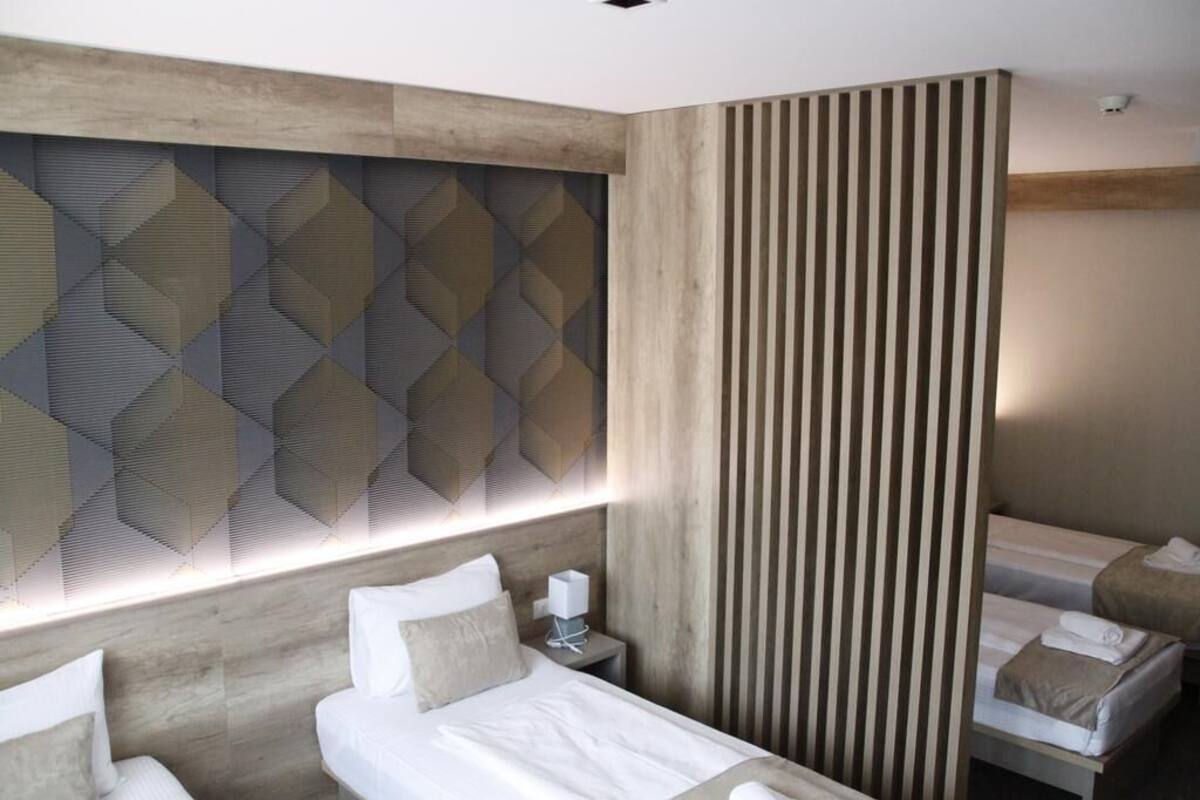 In-room safe, free WiFi, bed sheets