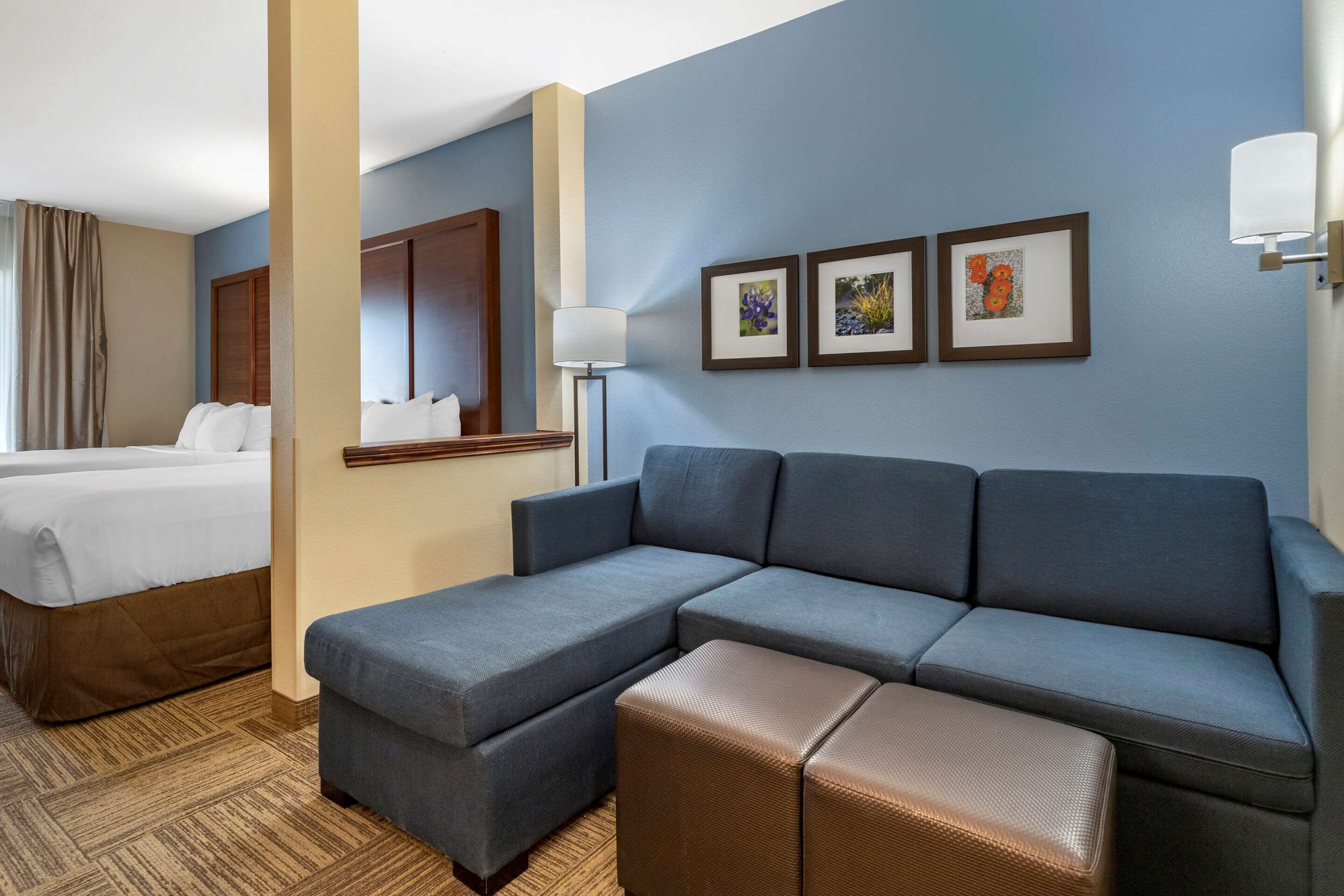suite, multiple beds, non smoking | individually decorated, individually furnished, desk, laptop workspace