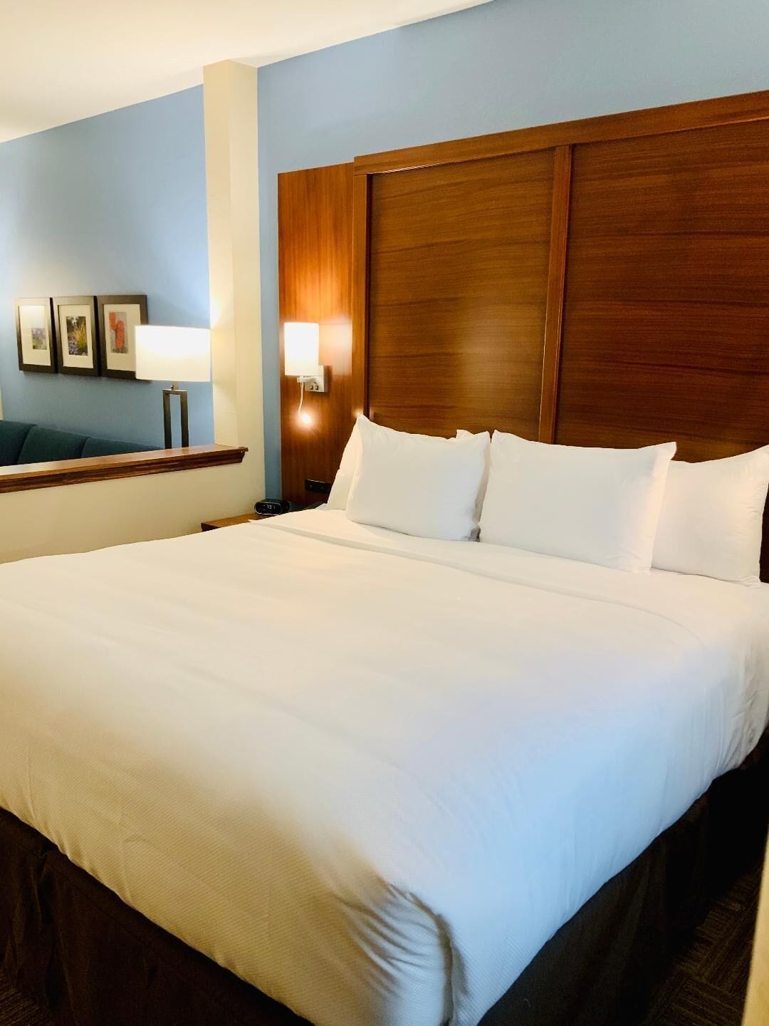 individually decorated, individually furnished, desk, laptop workspace