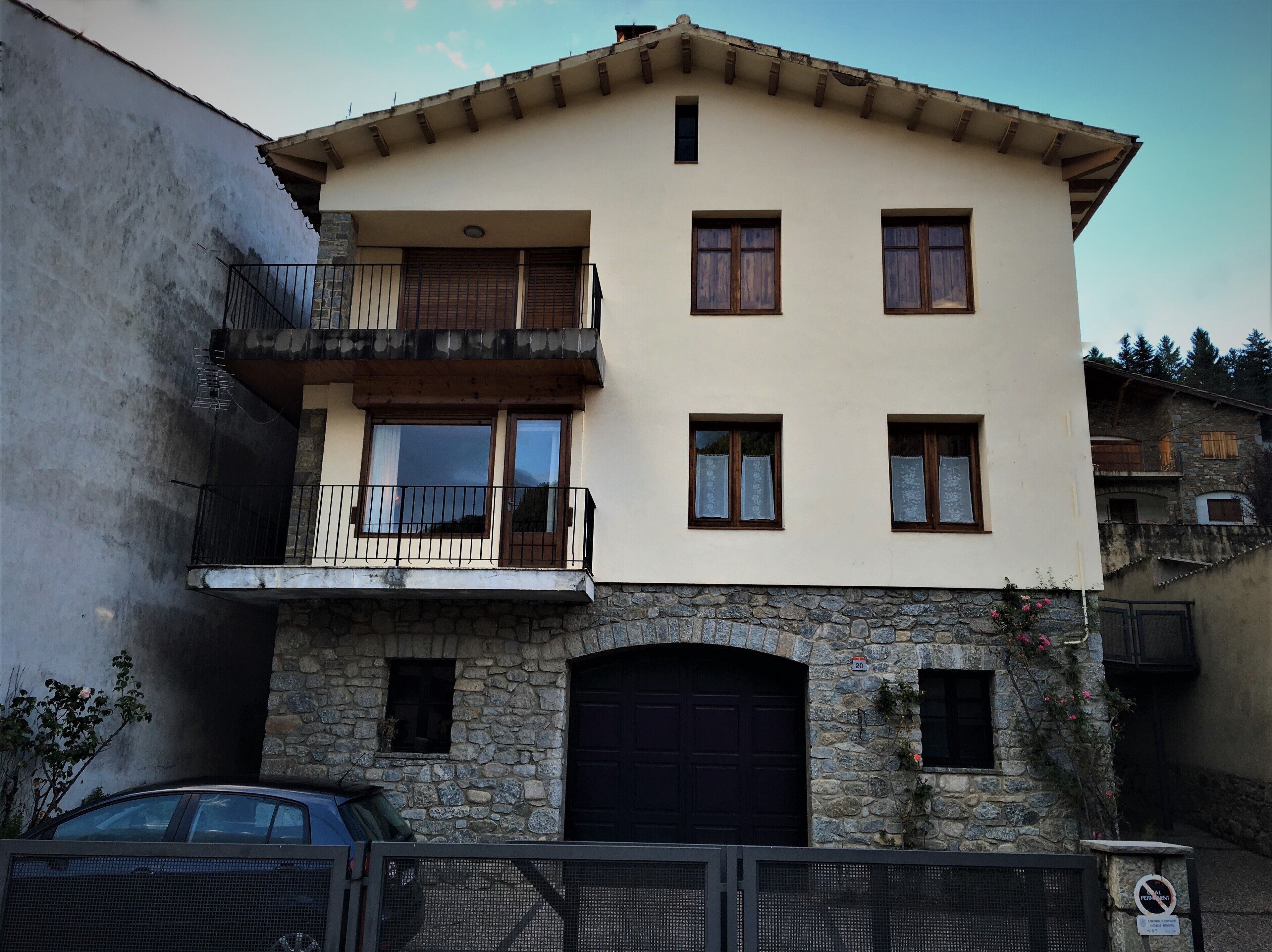 Camprodon Center, accessible apartment with adapted bathroom on 1st floor