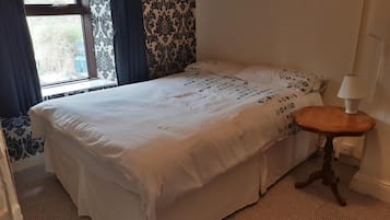 Two Bedroom Townhouse | 2 bedrooms, soundproofing, iron/ironing board, free cots/infant beds