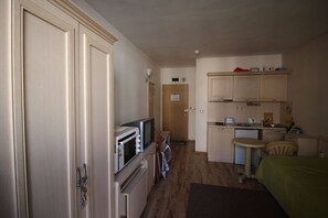 Standard Studio | Private kitchenette | Fridge, microwave, stovetop, electric kettle