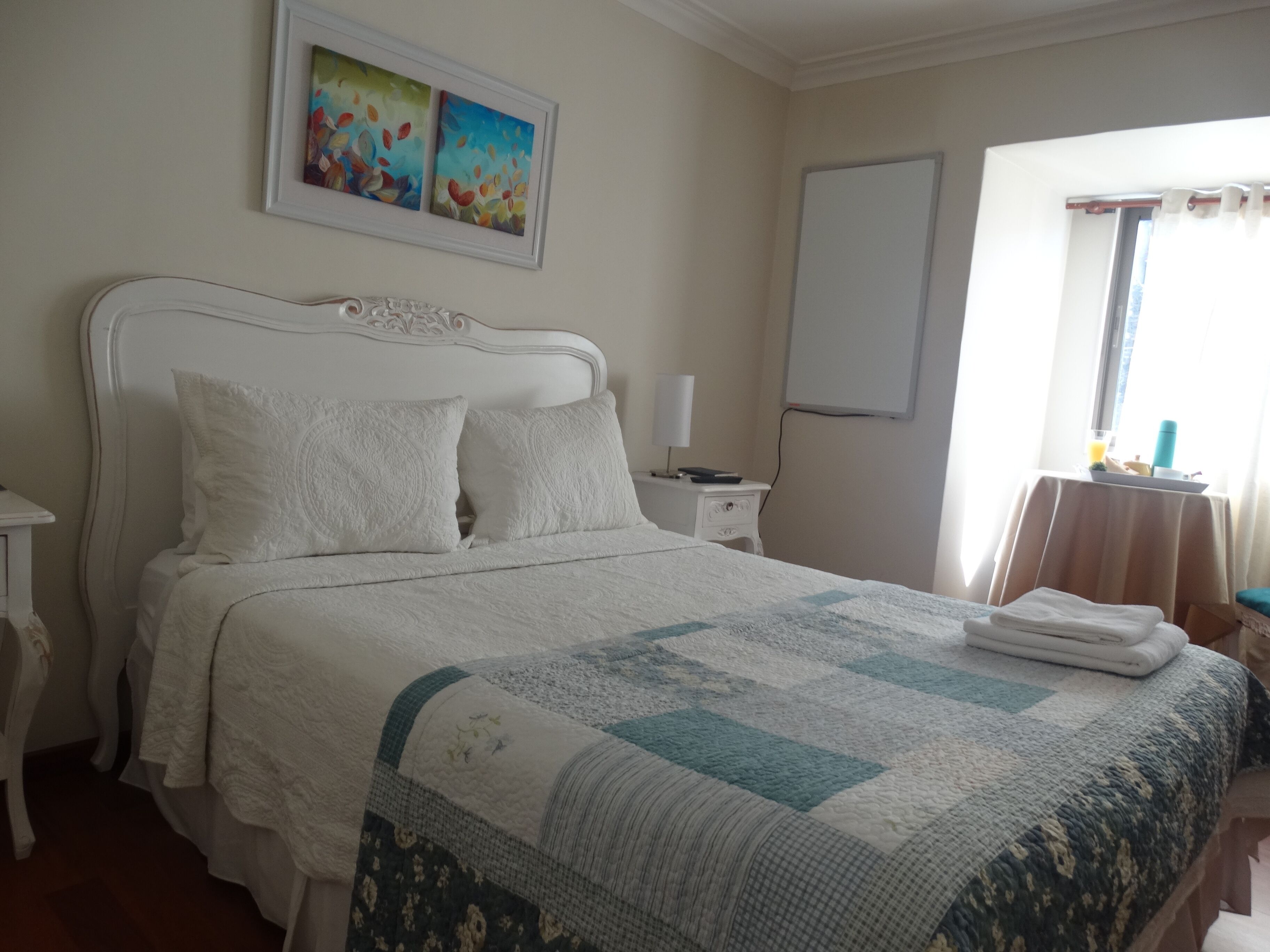 Free WiFi, bed sheets